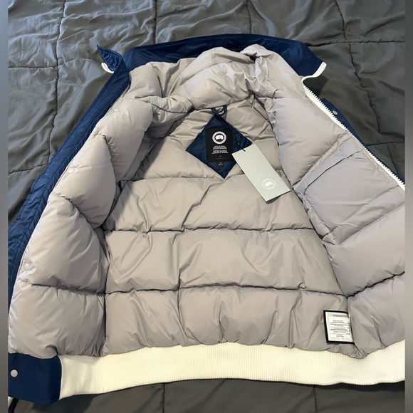 Canada Goose Chilliwack Bomber - ISO Northern Lights - Picture 2 of 8